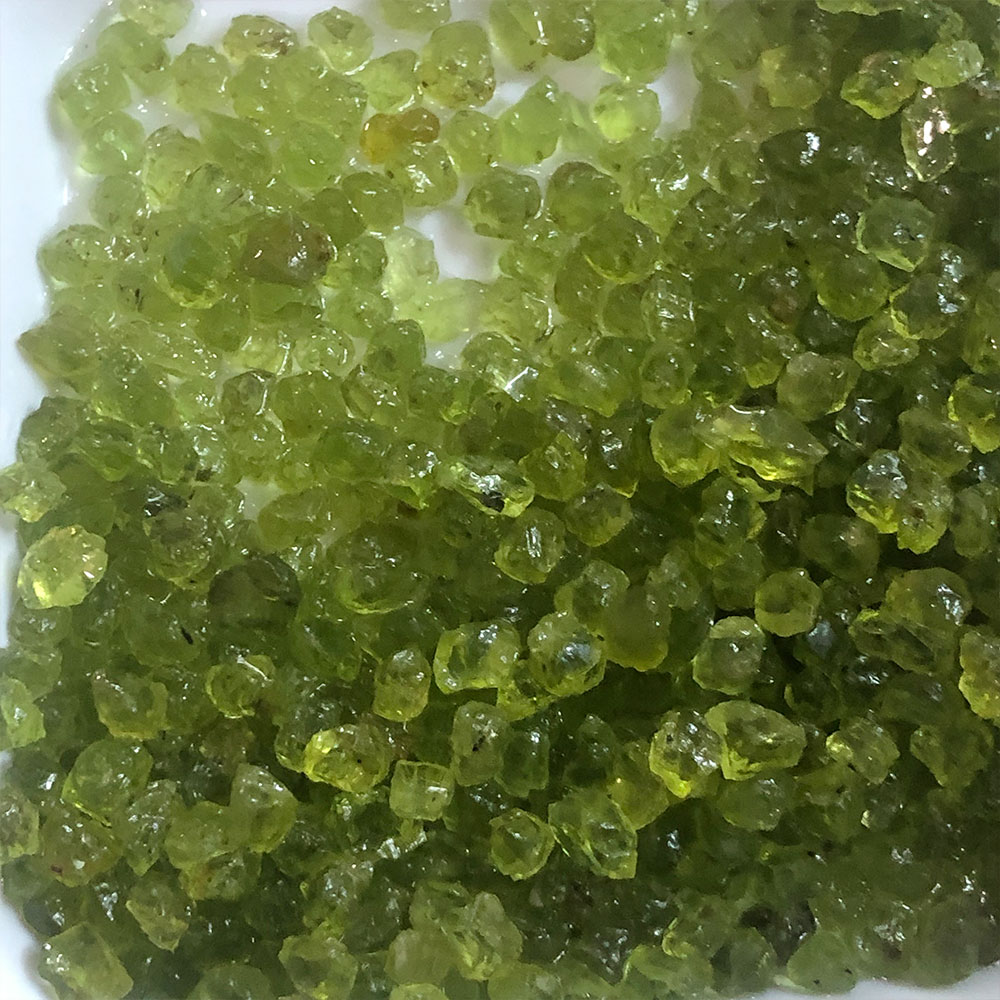 Fish Tank Gravel - 20g/Pack Natural Peridot Olivine Quartz Crystals